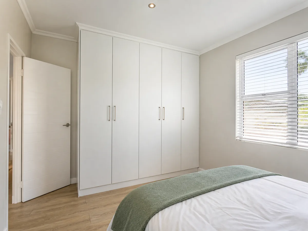 Cheap built-in cupboard bedroom white melamine finish Cape Town